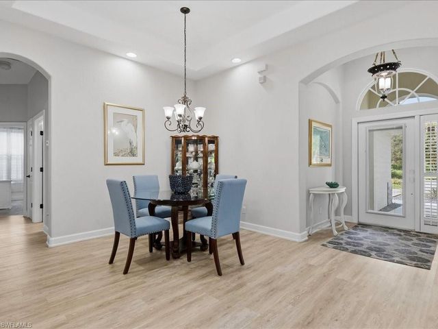 6591 Sable Ridge LN, Naples, FL 34109