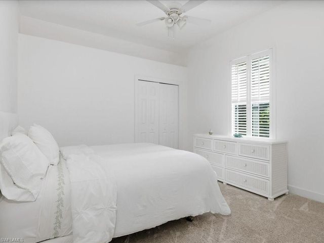 6591 Sable Ridge LN, Naples, FL 34109