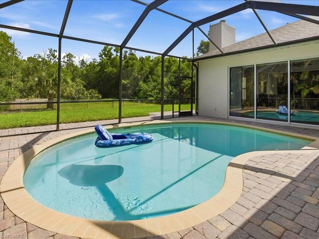 6591 Sable Ridge LN, Naples, FL 34109