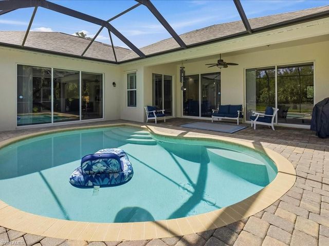 6591 Sable Ridge LN, Naples, FL 34109