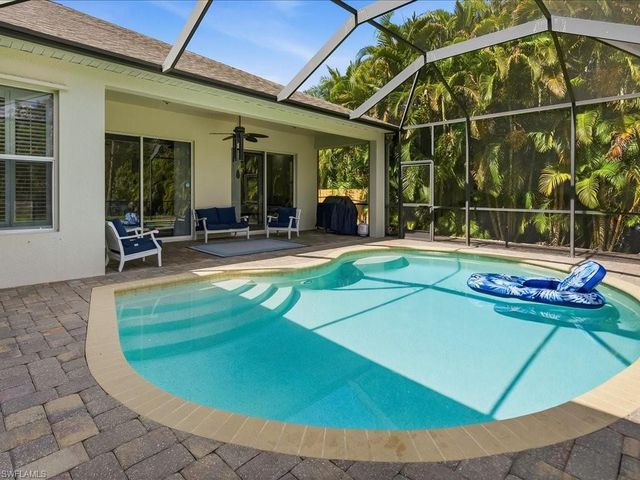 6591 Sable Ridge LN, Naples, FL 34109