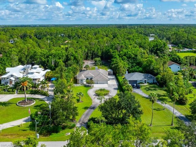 6591 Sable Ridge LN, Naples, FL 34109