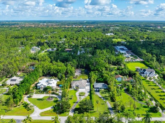 6591 Sable Ridge LN, Naples, FL 34109