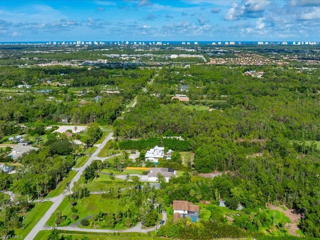 6591 Sable Ridge LN, Naples, FL 34109