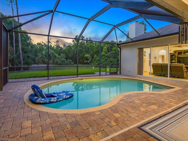 6591 Sable Ridge LN, Naples, FL 34109