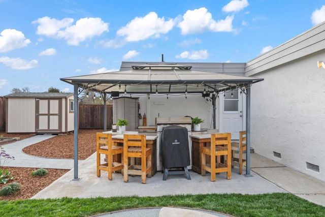 1054 Castleton Way, Sunnyvale, CA 94087