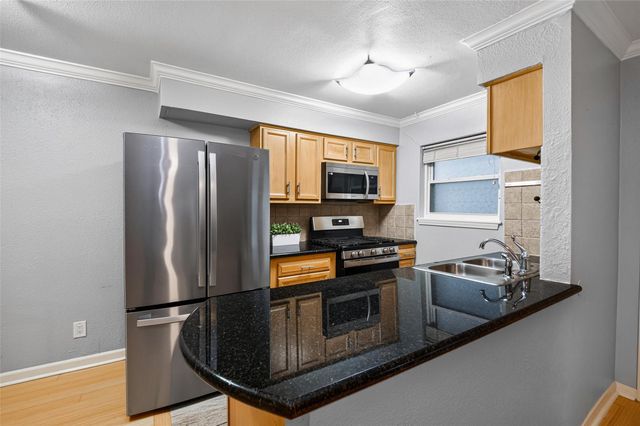 1404 Welch Street 7, Houston, TX 77006