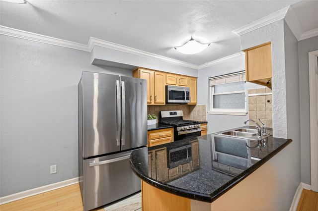 1404 Welch Street 7, Houston, TX 77006