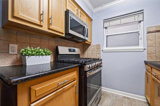 1404 Welch Street 7, Houston, TX 77006