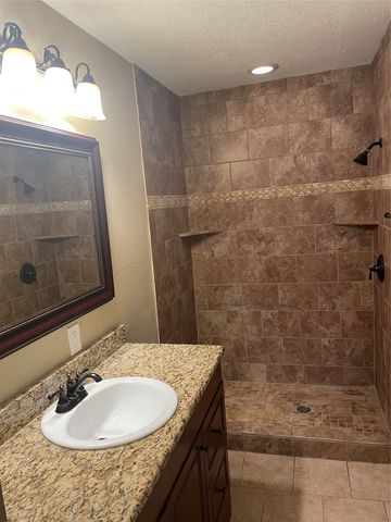 909 Panhandle Street, Denton, TX 76201