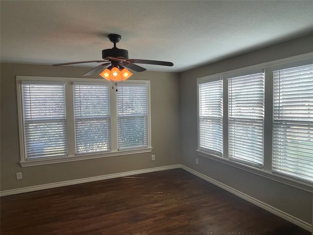 909 Panhandle Street, Denton, TX 76201