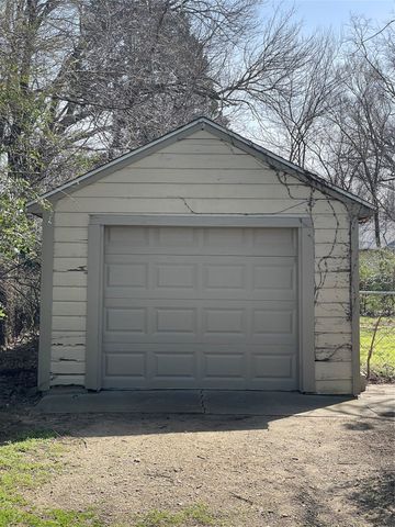 909 Panhandle Street, Denton, TX 76201