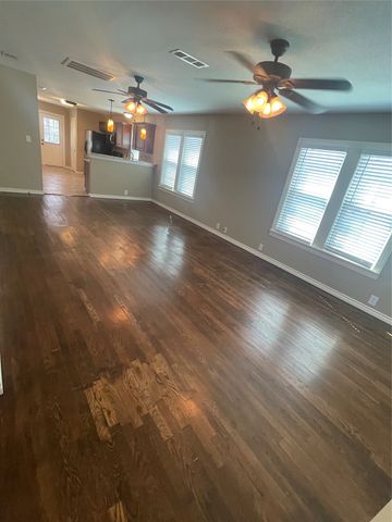 909 Panhandle Street, Denton, TX 76201