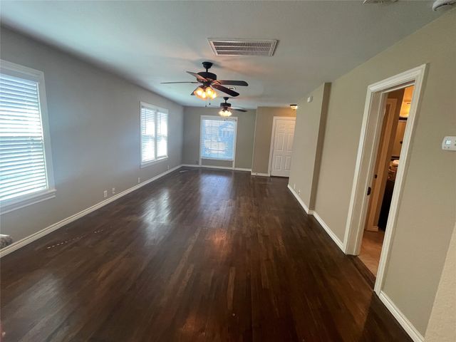 909 Panhandle Street, Denton, TX 76201