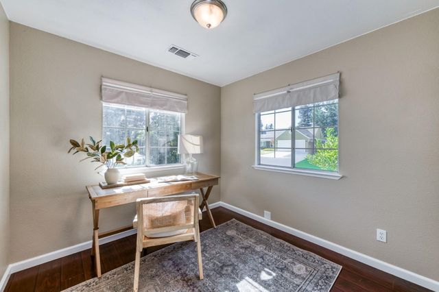 1061 N Adler Avenue, Clovis, CA 93611