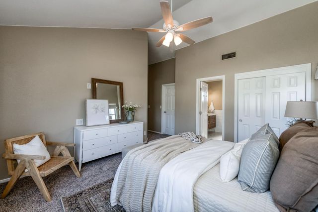 1061 N Adler Avenue, Clovis, CA 93611