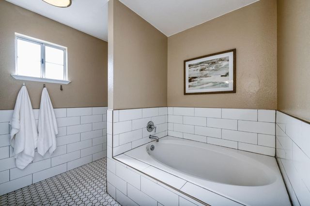 1061 N Adler Avenue, Clovis, CA 93611