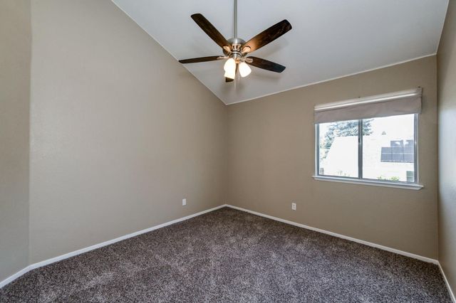 1061 N Adler Avenue, Clovis, CA 93611