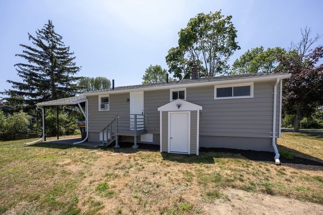 224 Chace St, Somerset, MA 02726