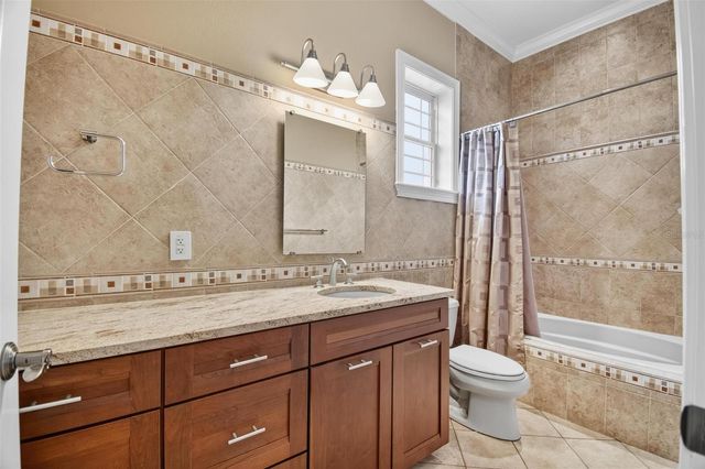 2 CAITLIN COURT, Palm Coast, FL 32137