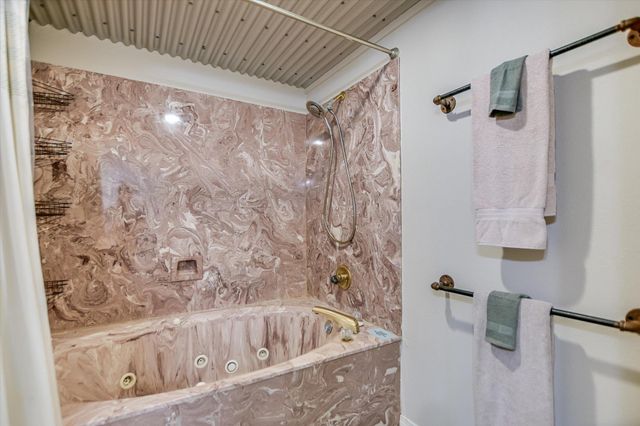 5307 Shady Oaks CIR, Kingsland, TX 78639