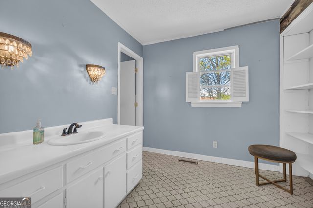 1651 Athens Highway, Elberton, GA 30635