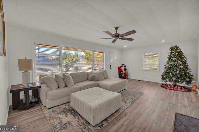 1651 Athens Highway, Elberton, GA 30635