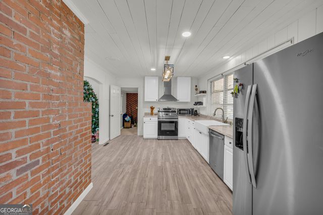 1651 Athens Highway, Elberton, GA 30635