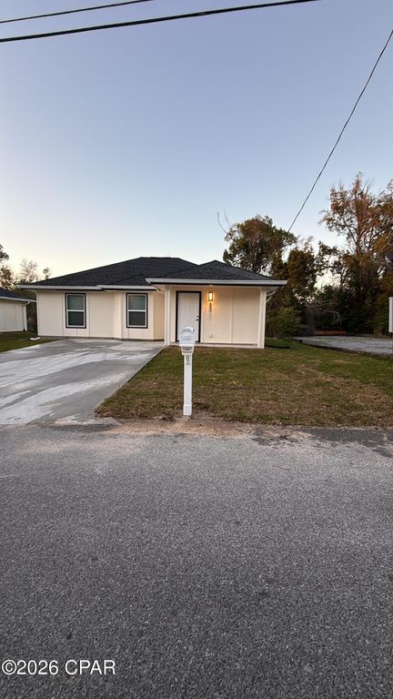 801 E 12th Court, Panama City, FL 32404