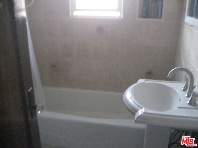 543 W 101st Street, Los Angeles, CA 90044