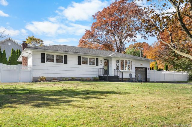 148 S Hillside Avenue, Nesconset, NY 11767