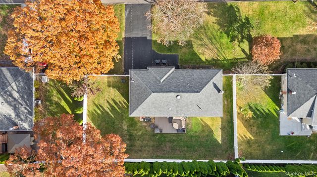 148 S Hillside Avenue, Nesconset, NY 11767