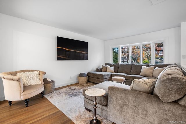 148 S Hillside Avenue, Nesconset, NY 11767