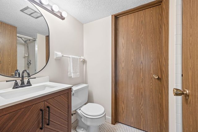2241 Country Lane, Minnetonka, MN 55305