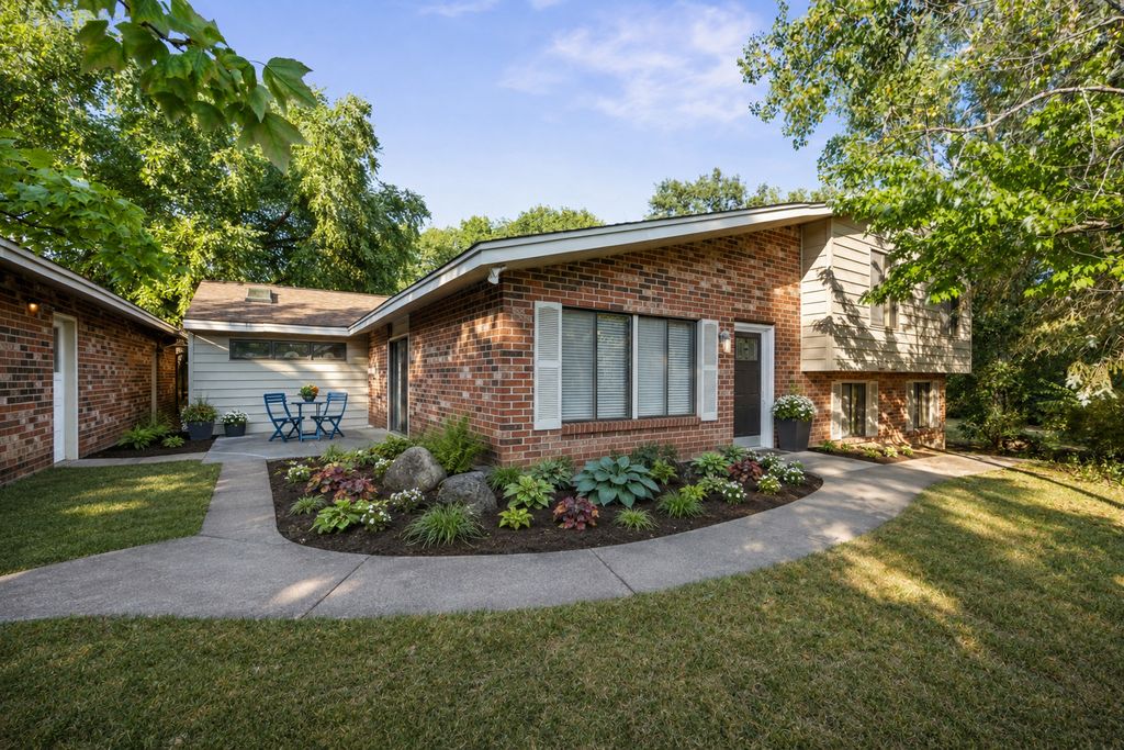 2241 Country Lane, Minnetonka, MN 55305 — photo 3