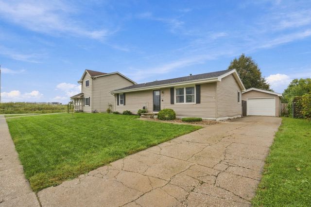 720 NE 5th Street, Grimes, IA 50111