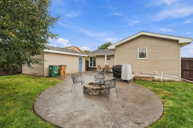 720 NE 5th Street, Grimes, IA 50111