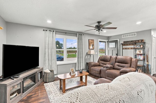 720 NE 5th Street, Grimes, IA 50111