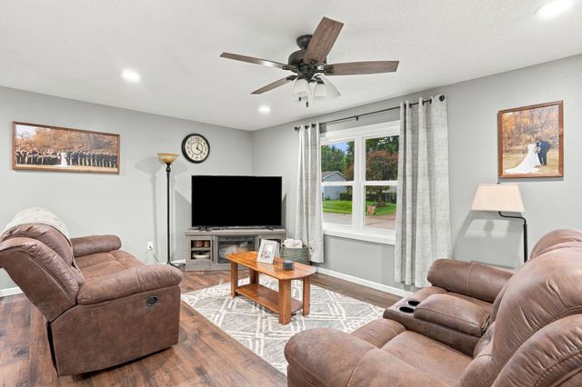 720 NE 5th Street, Grimes, IA 50111