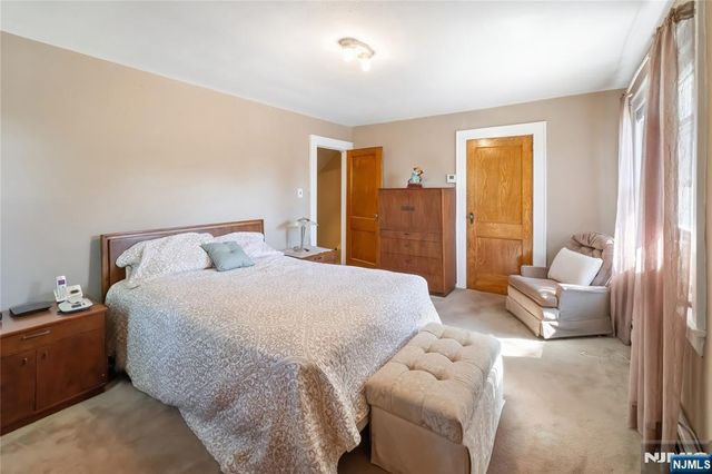 15 Linda Vista Avenue, North Haledon, NJ 07508