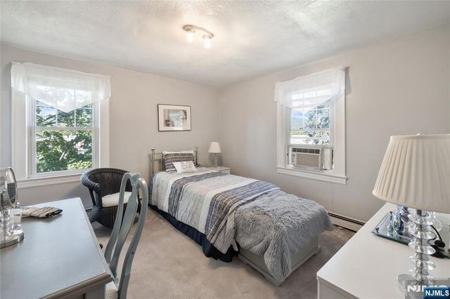 15 Linda Vista Avenue, North Haledon, NJ 07508