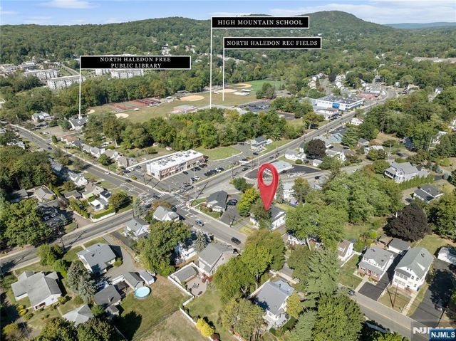 15 Linda Vista Avenue, North Haledon, NJ 07508