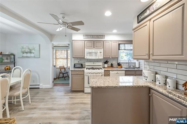 15 Linda Vista Avenue, North Haledon, NJ 07508