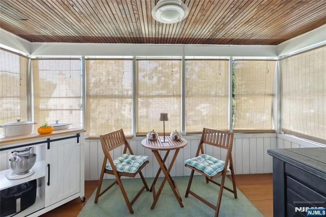 15 Linda Vista Avenue, North Haledon, NJ 07508