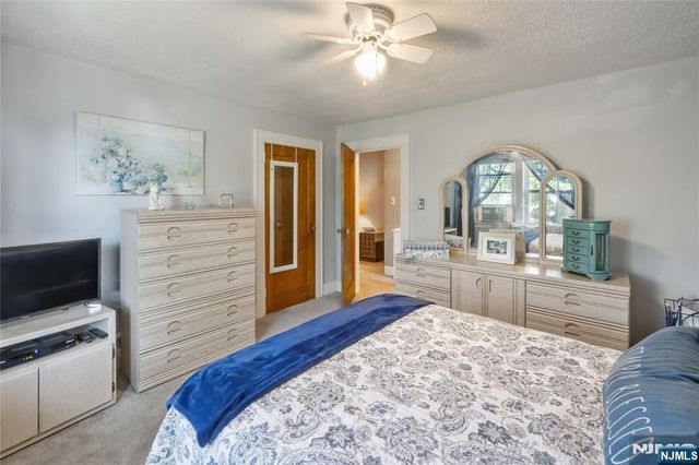 15 Linda Vista Avenue, North Haledon, NJ 07508