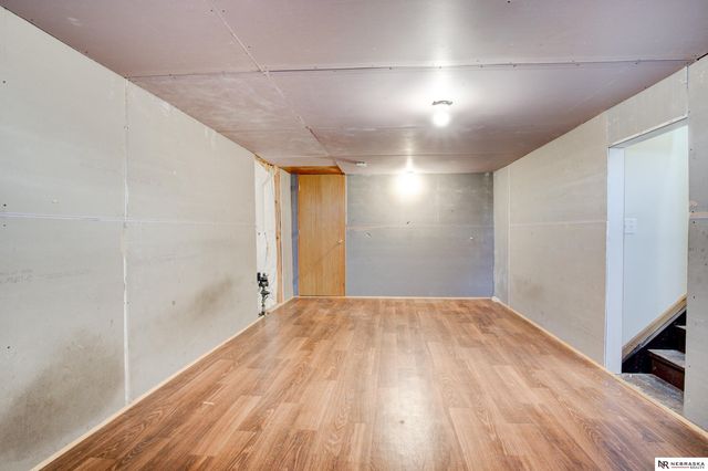 3866 N 65th Street, Omaha, NE 68104
