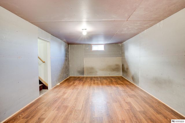 3866 N 65th Street, Omaha, NE 68104