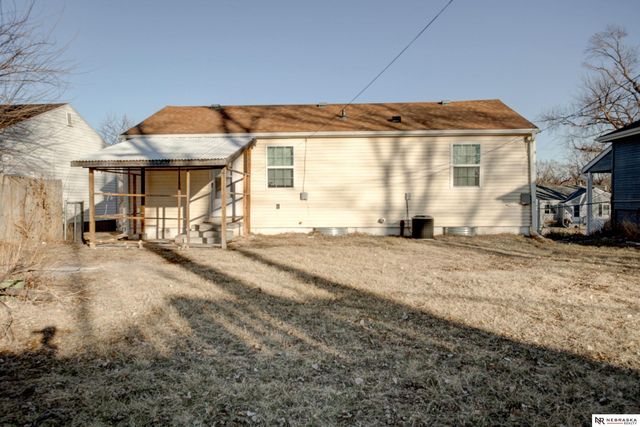 3866 N 65th Street, Omaha, NE 68104