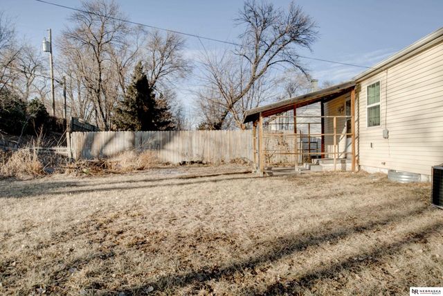 3866 N 65th Street, Omaha, NE 68104
