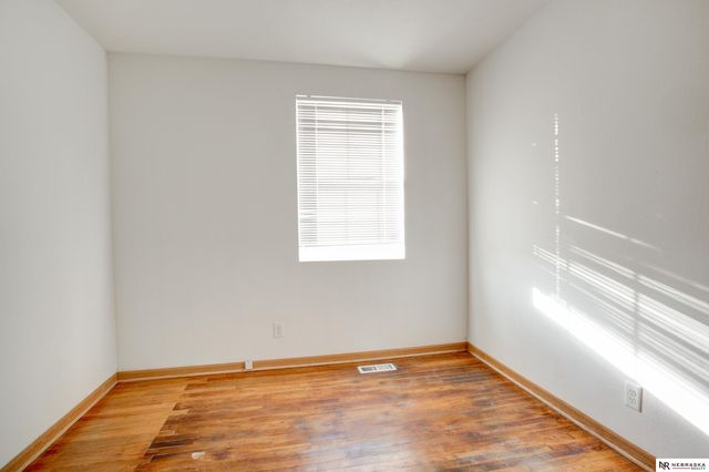 3866 N 65th Street, Omaha, NE 68104